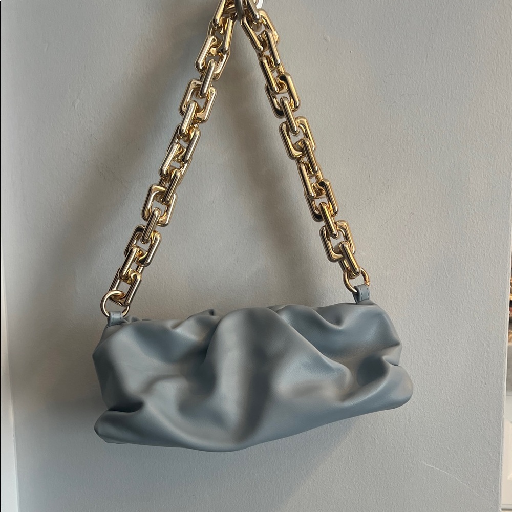Chic Shoulder Bag with Gold Chain